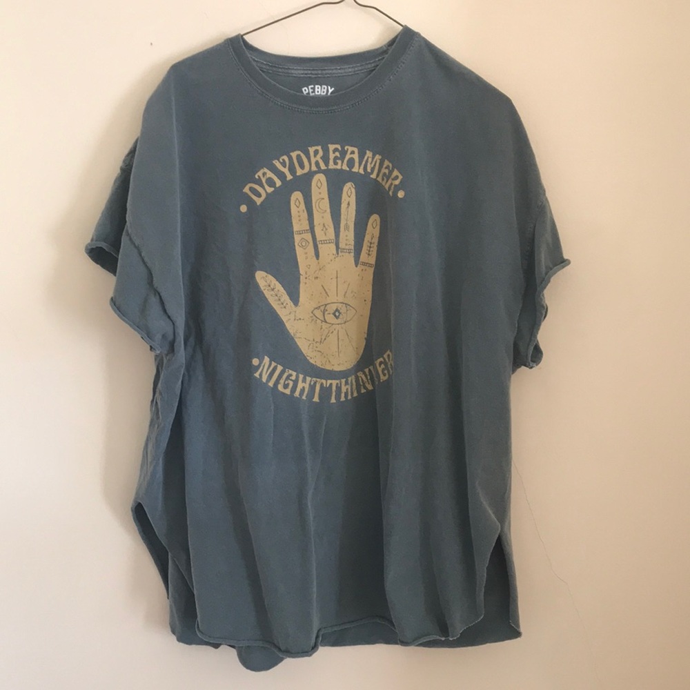 Distressed side slit tee